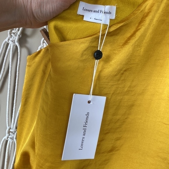Lover and Friends Ana dress sold on Revolve in yellow. Size Medium NWT - Picture 9 of 11